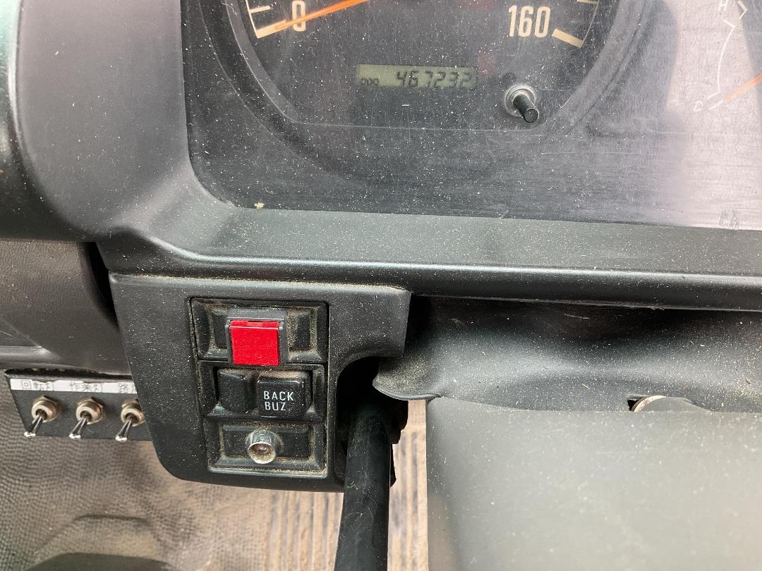 Photo '30' of Isuzu ELF Transporter