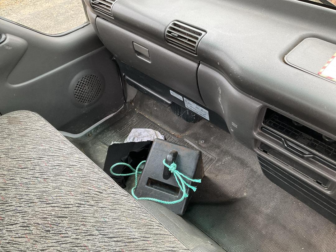 Photo '26' of Isuzu ELF Transporter