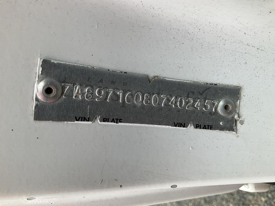 Photo '33' of Isuzu ELF Transporter