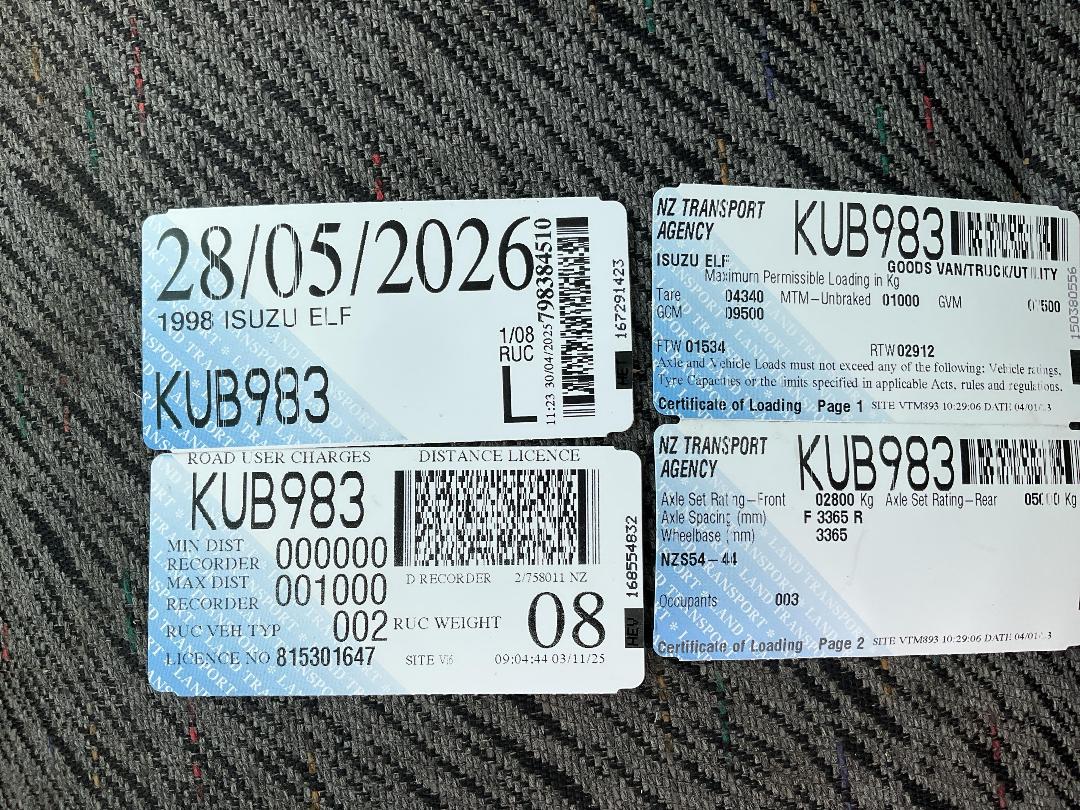 Photo '34' of Isuzu ELF Transporter