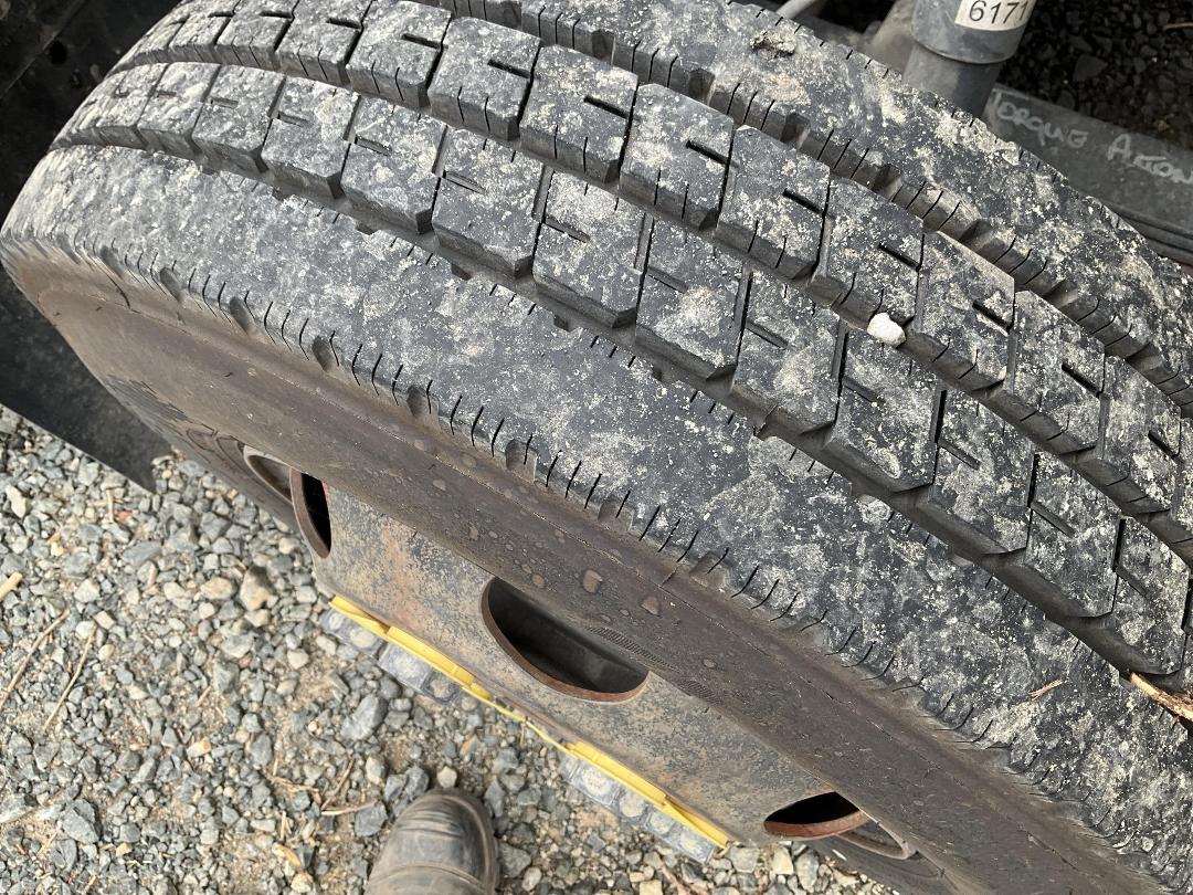 Photo '42' of Isuzu ELF Transporter