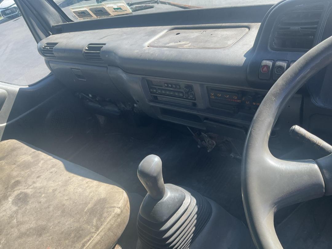 Photo '20' of Isuzu ELF NPR71 Tipper