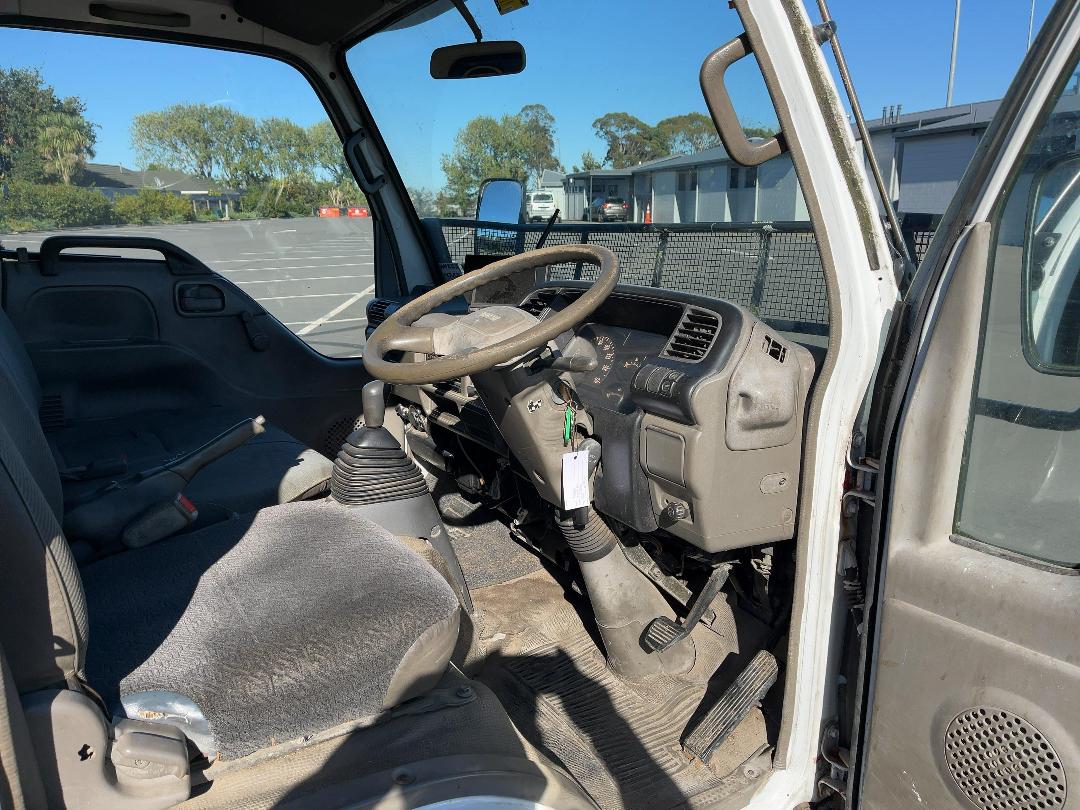 Photo '11' of Isuzu Elf Box Body