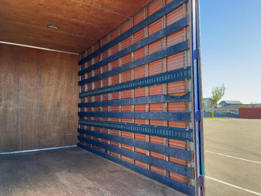 Photo '28' of Isuzu Elf Box Body