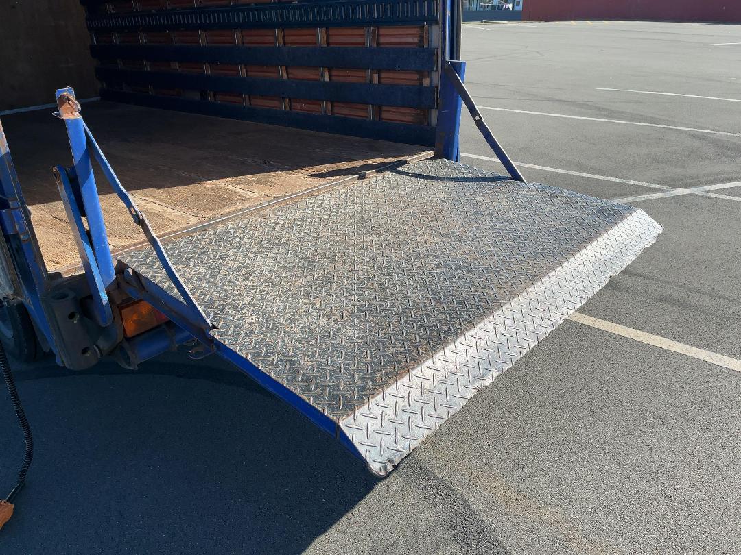 Photo '29' of Isuzu Elf Box Body