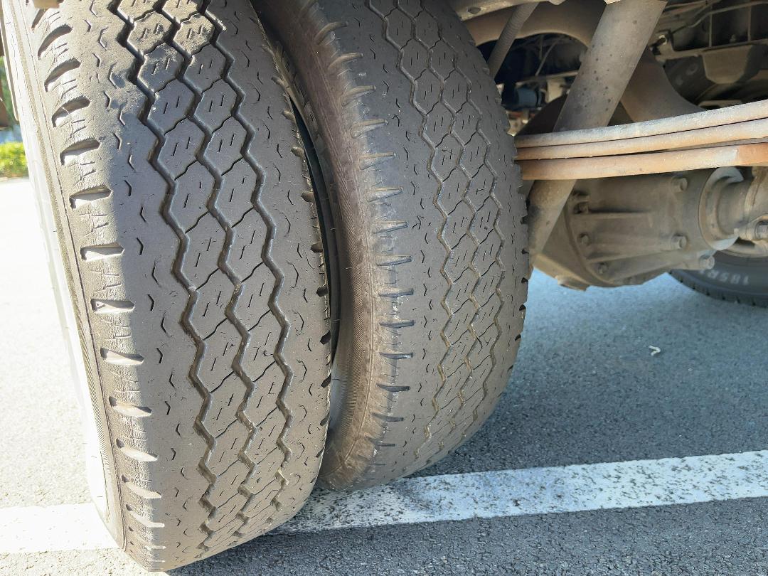 Photo '46' of Isuzu Elf Box Body