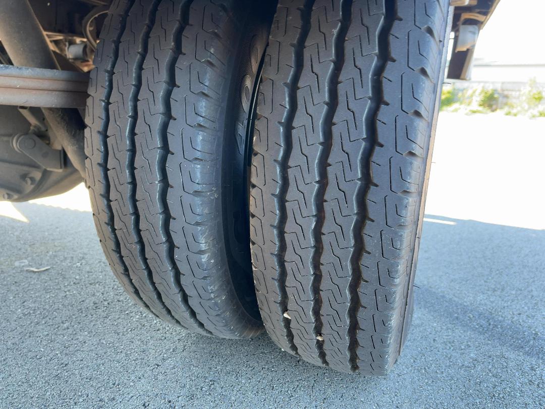 Photo '47' of Isuzu Elf Box Body