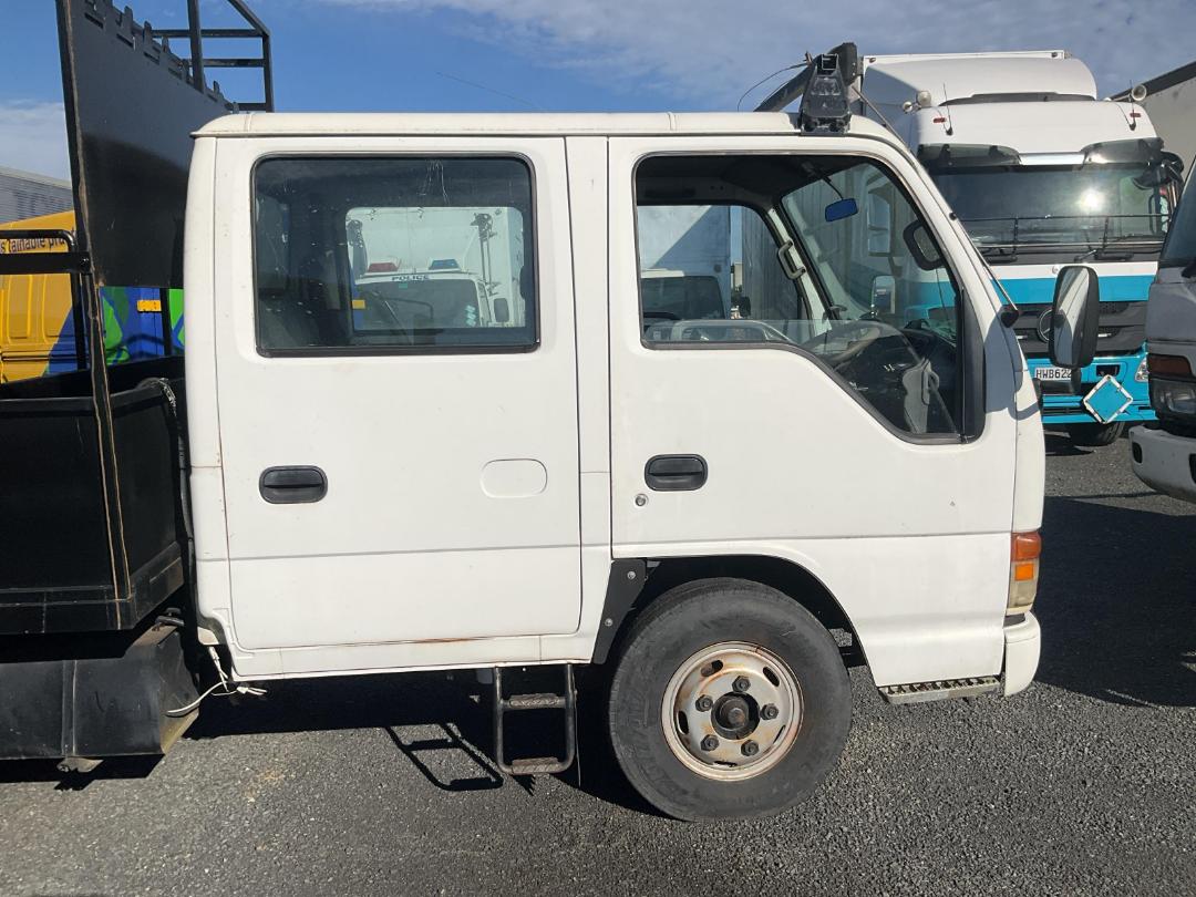 Photo '3' of Isuzu N Series 100P NKR275C Service Vehicle