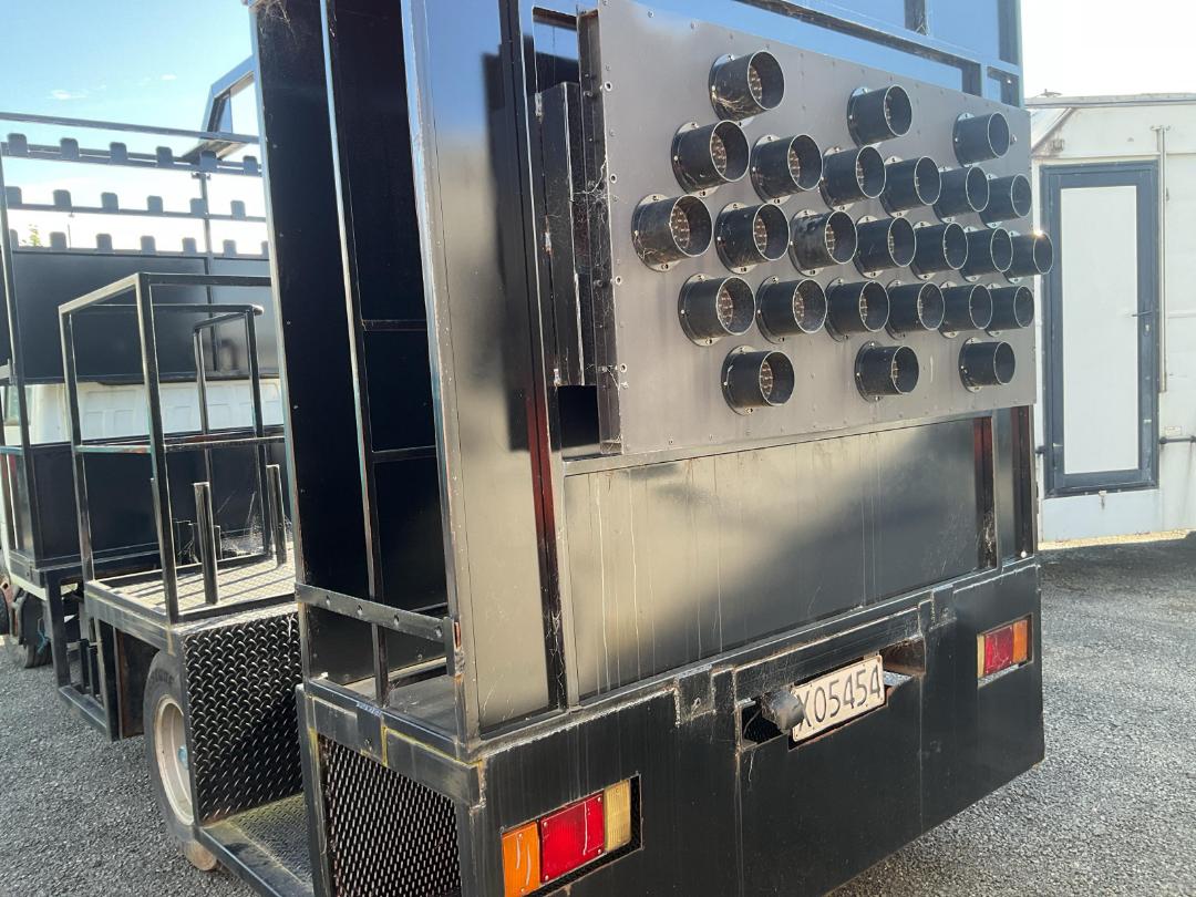 Photo '7' of Isuzu N Series 100P NKR275C Service Vehicle