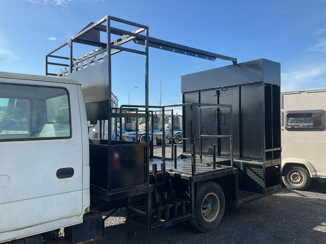 Photo '9' of Isuzu N Series 100P NKR275C Service Vehicle