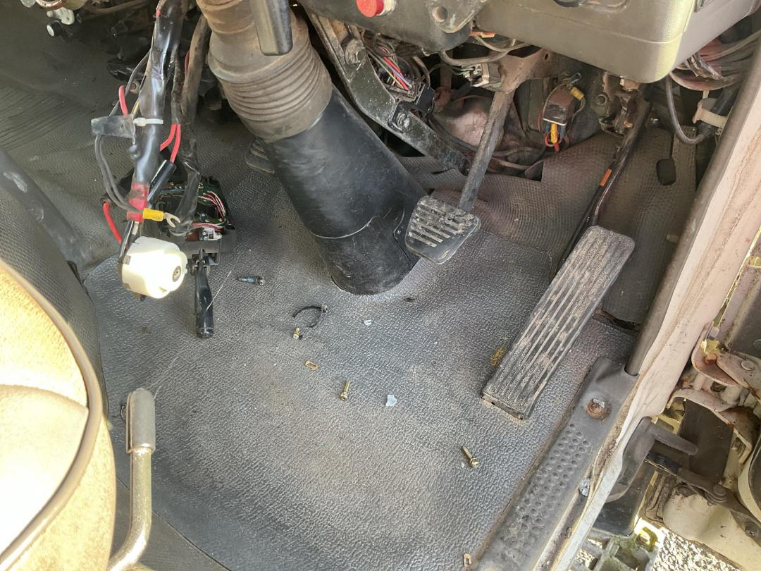 Photo '14' of Isuzu N Series 100P NKR275C Service Vehicle