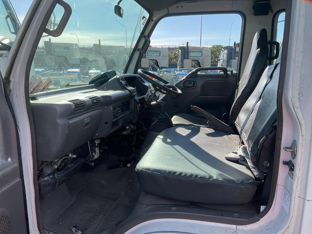 Photo '19' of Isuzu N Series 100P NKR275C Service Vehicle