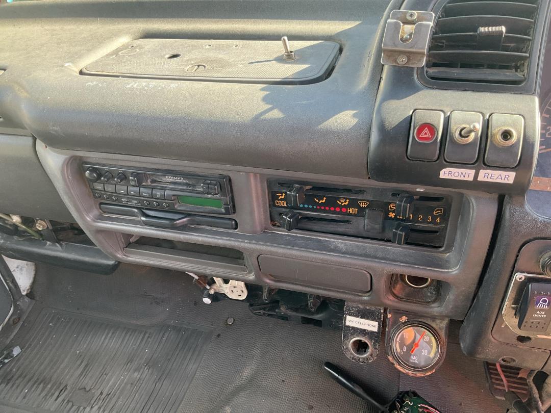 Photo '16' of Isuzu N Series 100P NKR275C Service Vehicle