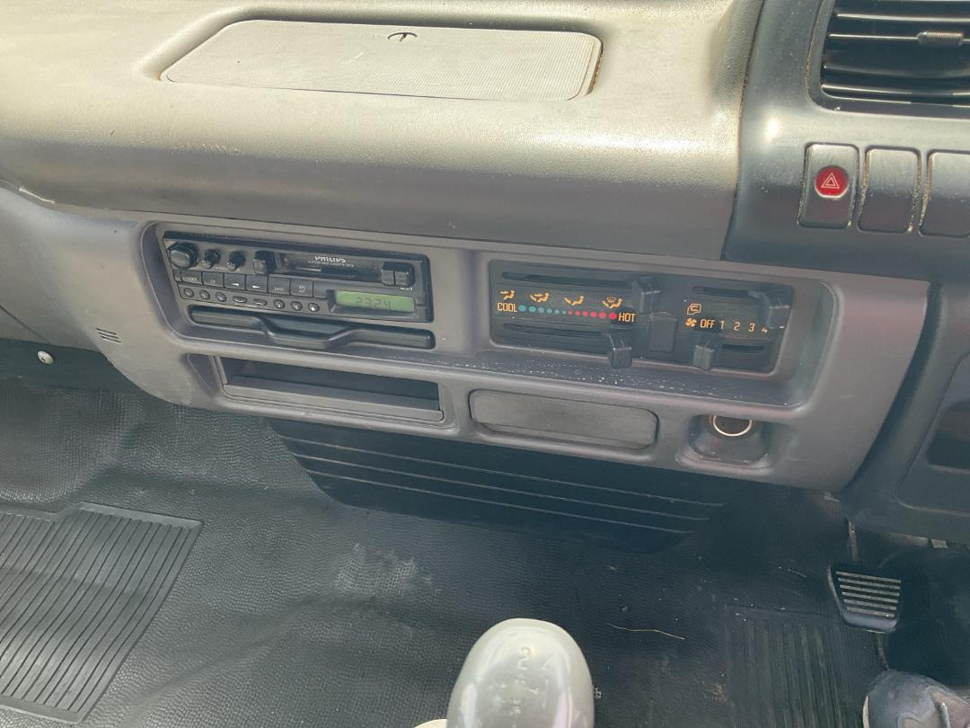 Photo '16' of Isuzu N Series 100P NPR450 Flat Deck Photo '16' of Isuzu N Series 100P NPR450 Flat Deck