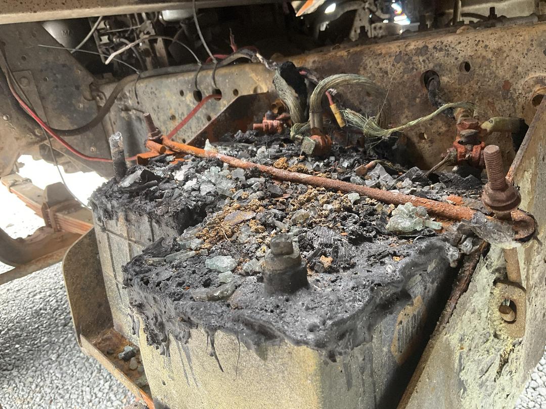 Photo '22' of Isuzu N Series 100P NPRCREW Tipper