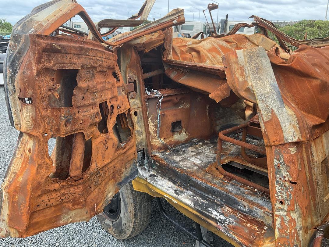 Photo '24' of Isuzu N Series 100P NPRCREW Tipper