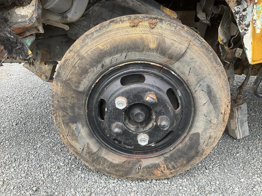 Photo '31' of Isuzu N Series 100P NPRCREW Tipper