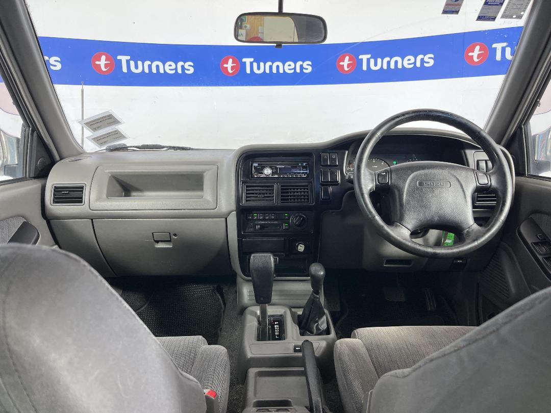 Photo '17' of Isuzu Wizard