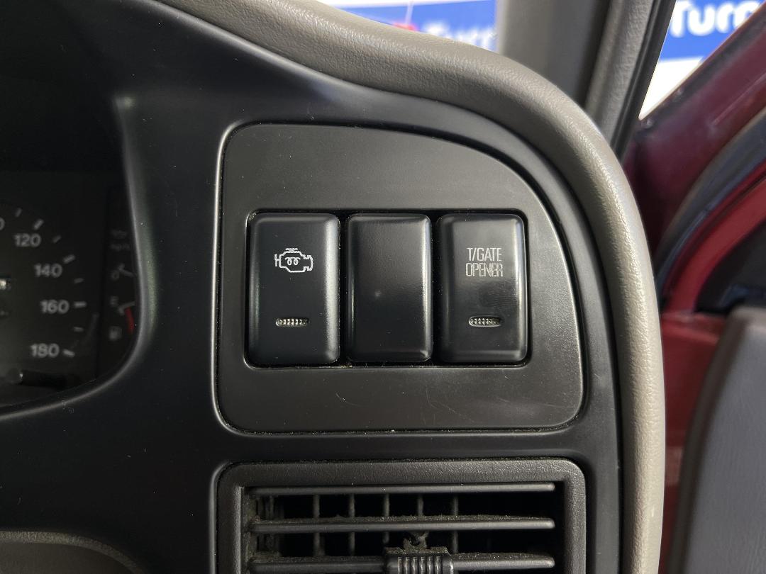 Photo '26' of Isuzu Wizard