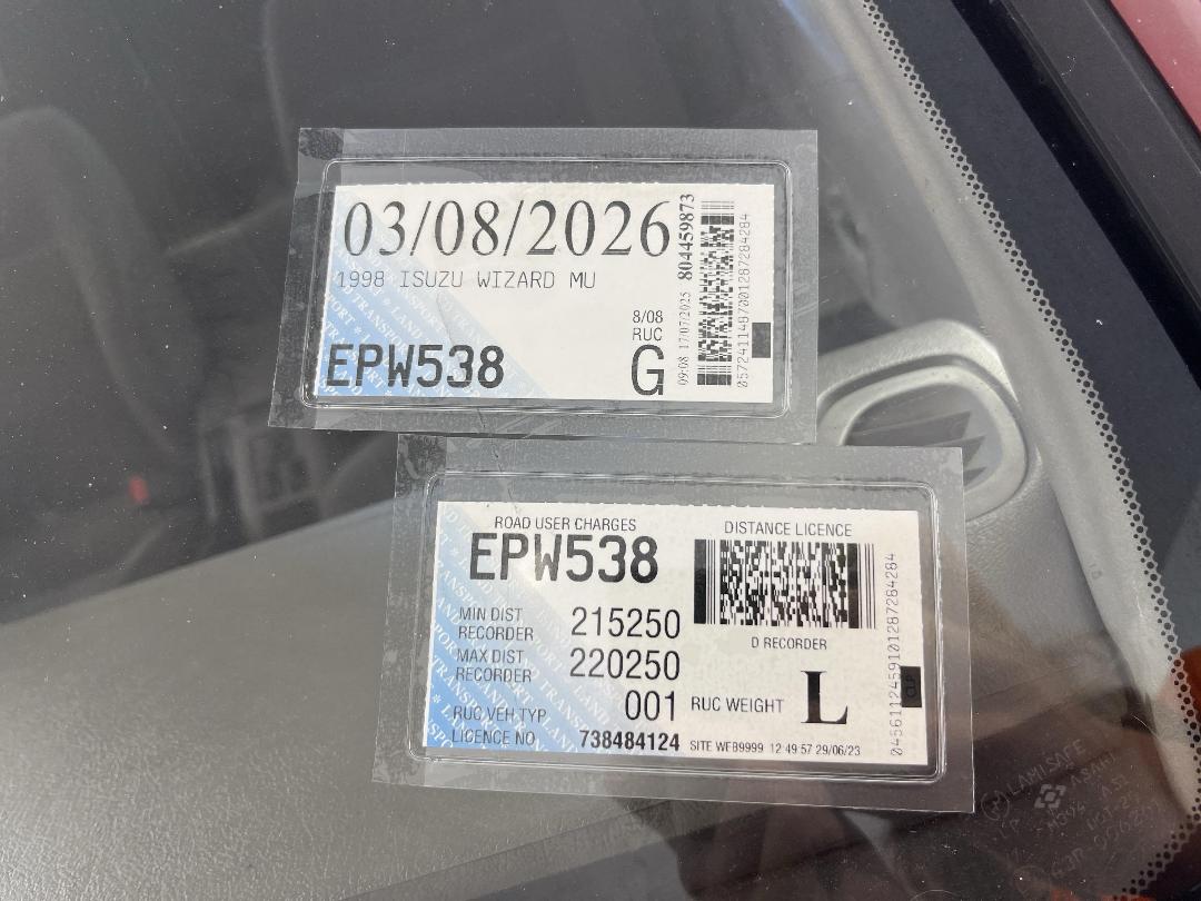 Photo '28' of Isuzu Wizard