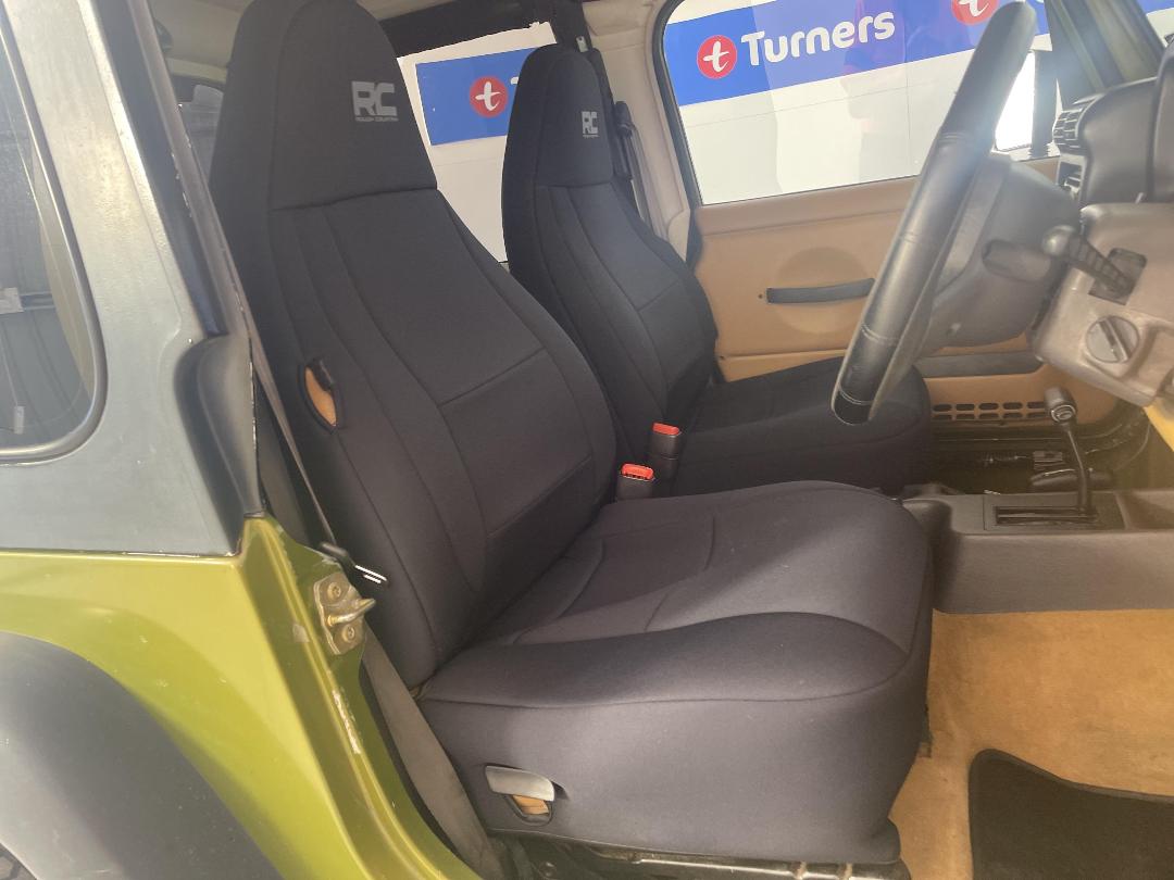 Photo '16' of Jeep Wrangler Photo '16' of Jeep Wrangler