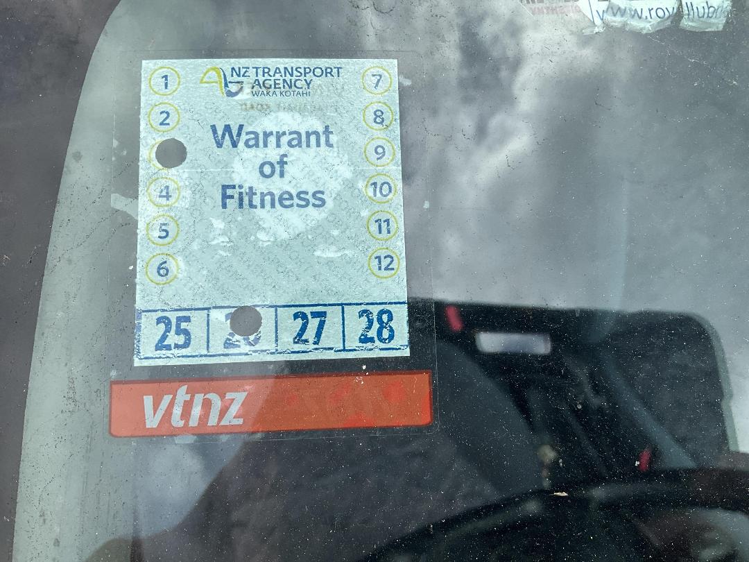 Photo '12' of Mazda Capella Wagon Photo '12' of Mazda Capella Wagon