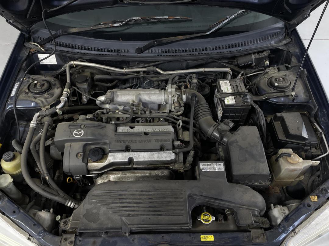 Photo '11' of Mazda Familia