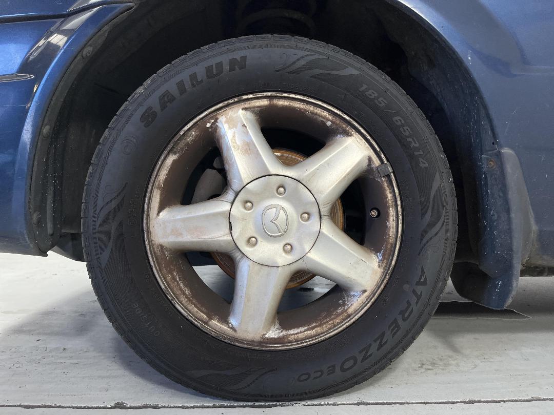 Photo '5' of Mazda Familia