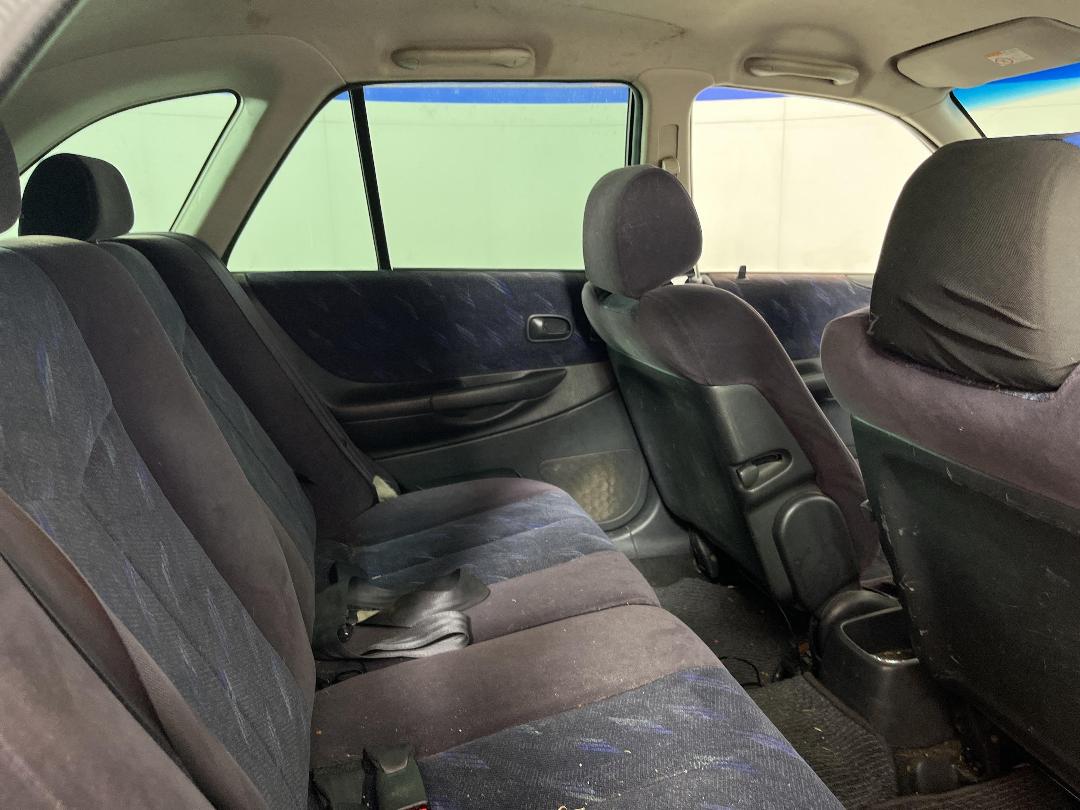 Photo '18' of Mazda Familia