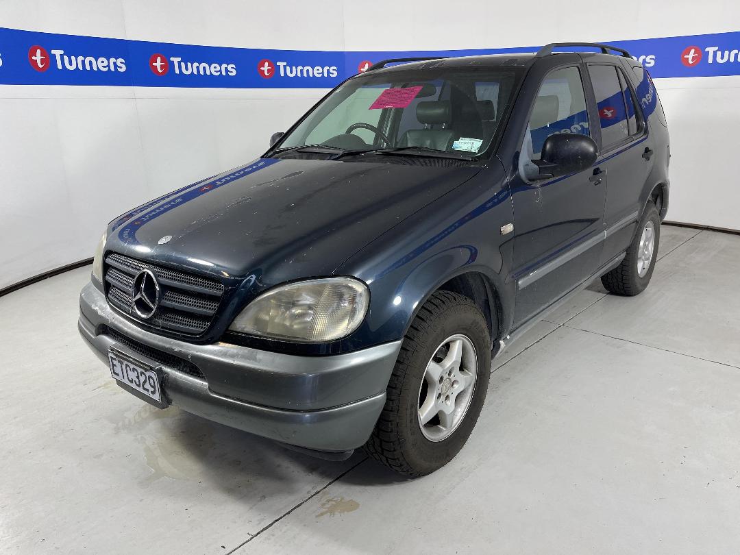 Photo '3' of Mercedes-Benz ML320