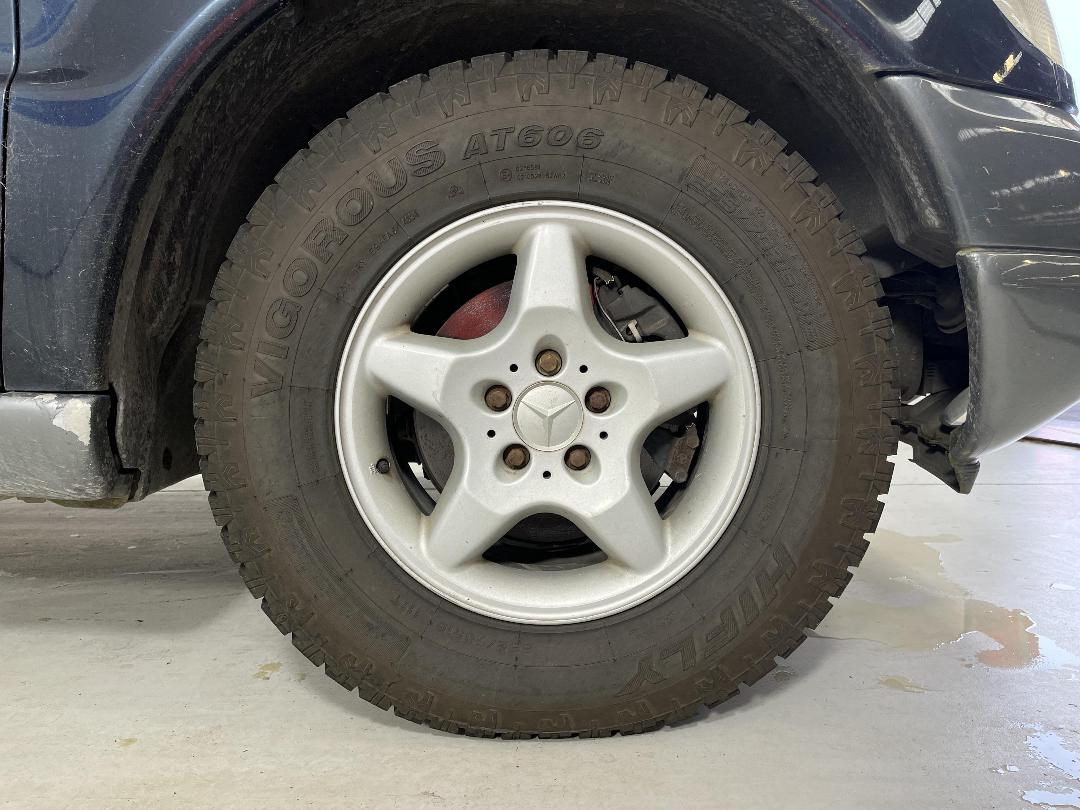 Photo '7' of Mercedes-Benz ML320