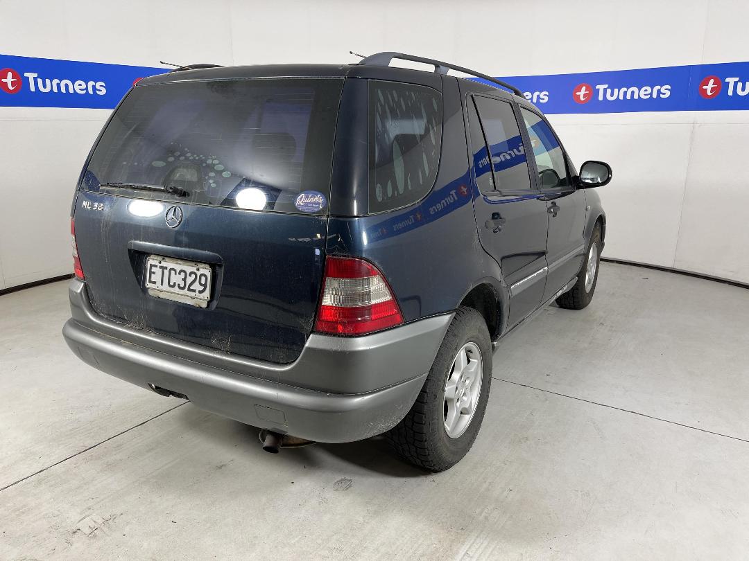 Photo '6' of Mercedes-Benz ML320