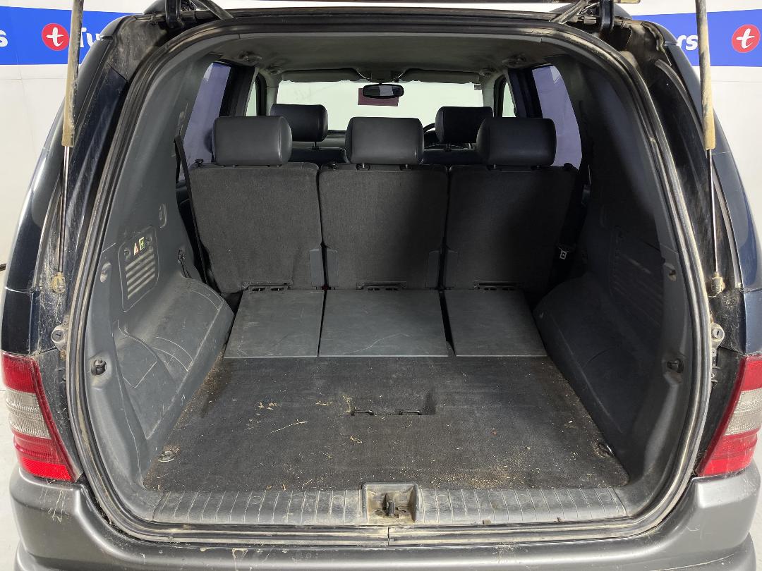 Photo '12' of Mercedes-Benz ML320