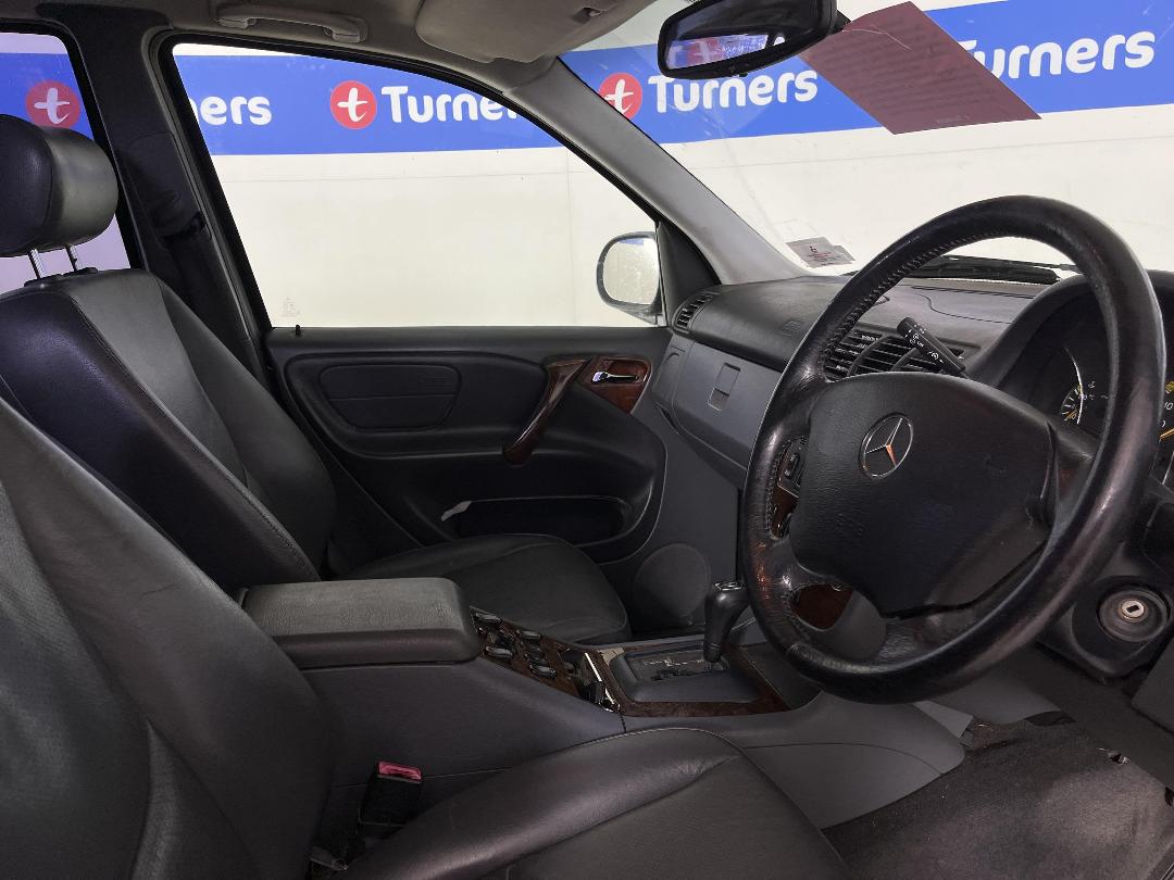 Photo '14' of Mercedes-Benz ML320