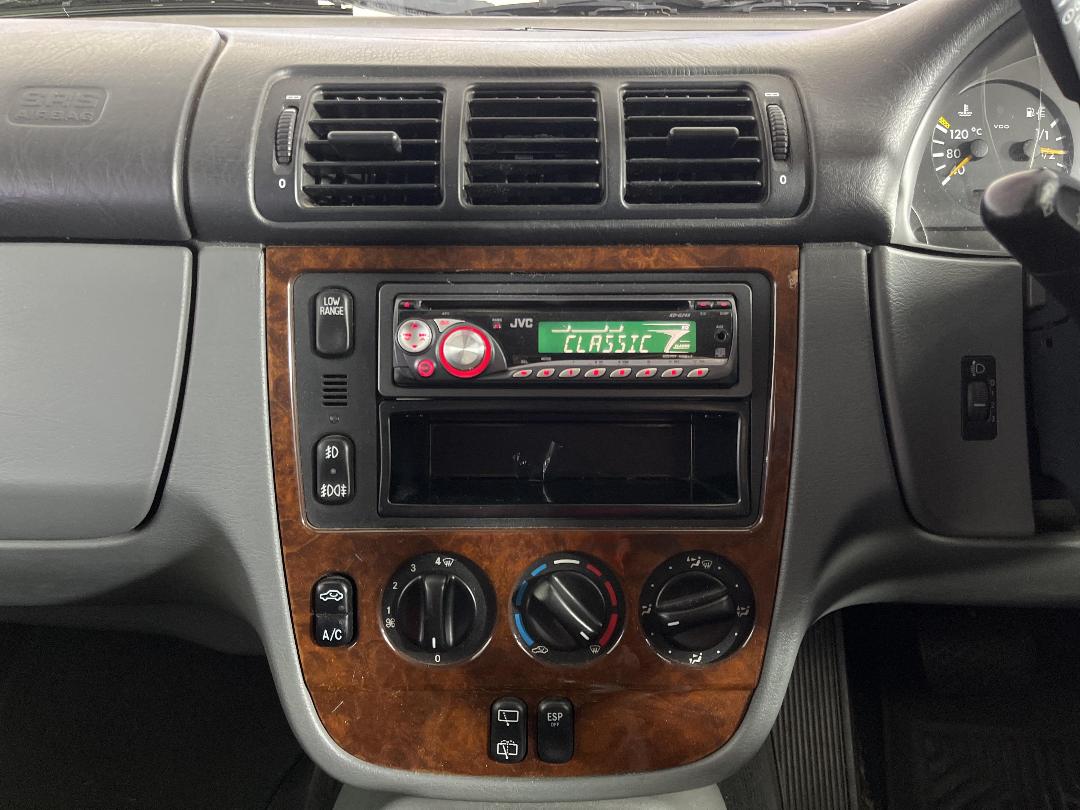 Photo '16' of Mercedes-Benz ML320