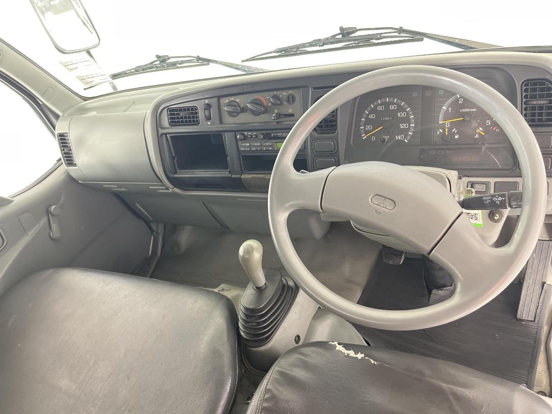 Photo '17' of Mitsubishi Canter