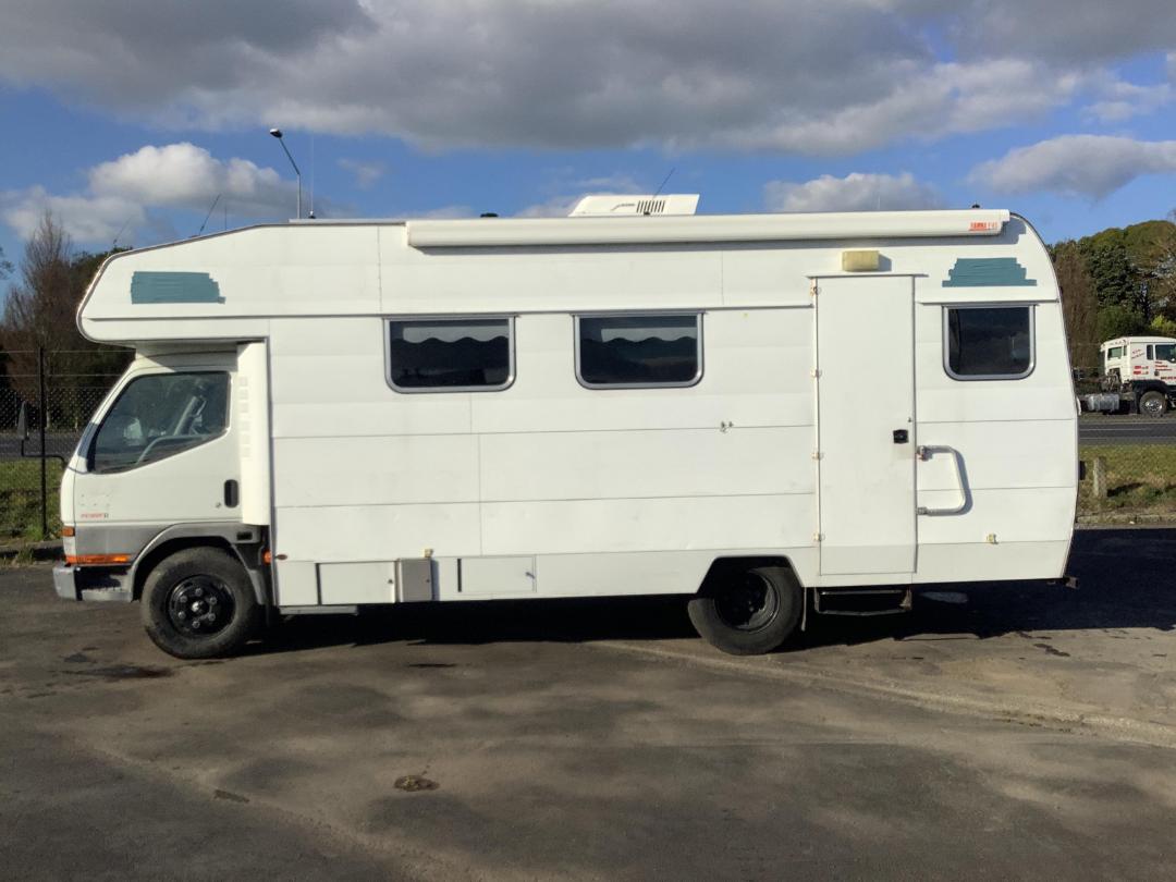 Photo '6' of Mitsubishi Canter FE122F1 Motorhome Photo '6' of Mitsubishi Canter FE122F1 Motorhome