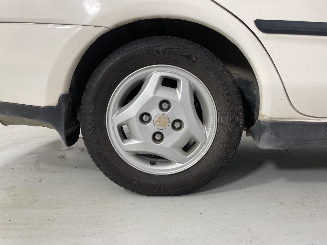 Photo '12' of Mitsubishi Carisma Photo '12' of Mitsubishi Carisma