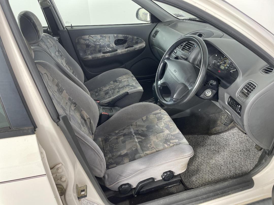 Photo '16' of Mitsubishi Carisma Photo '16' of Mitsubishi Carisma