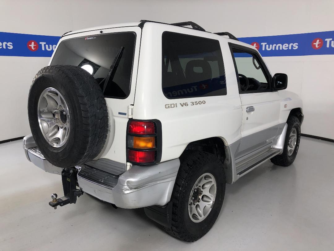 Photo '7' of Mitsubishi Pajero Photo '7' of Mitsubishi Pajero