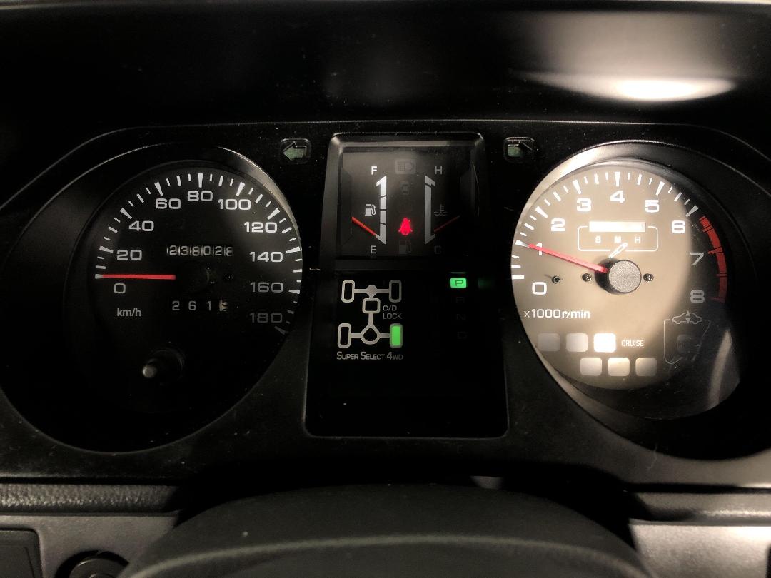 Photo '20' of Mitsubishi Pajero Photo '20' of Mitsubishi Pajero