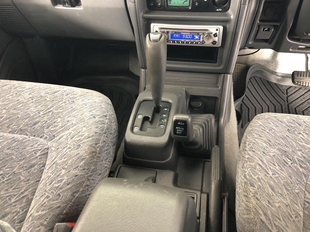 Photo '18' of Mitsubishi Pajero Photo '18' of Mitsubishi Pajero