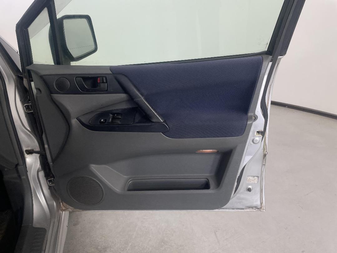 Photo '13' of Mitsubishi RVR X2