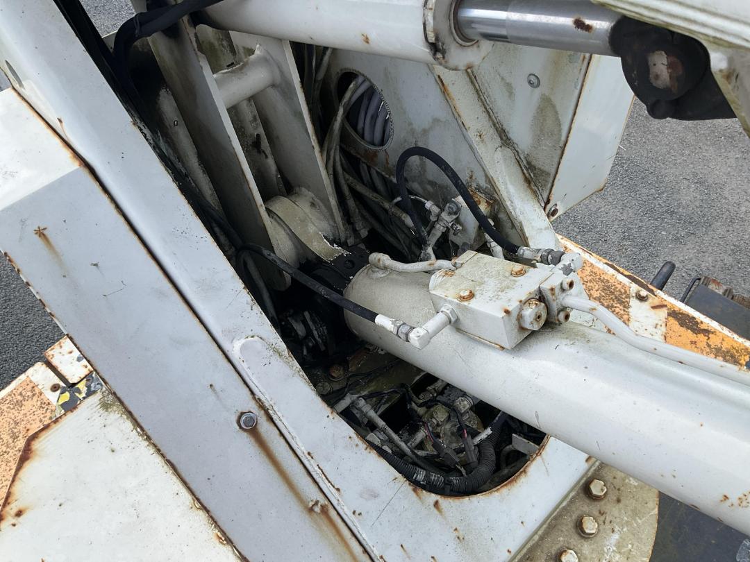 Photo '29' of Nissan Condor MK210F Cherry Picker/EWP