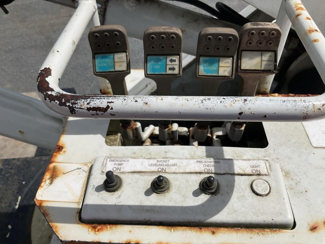 Photo '32' of Nissan Condor MK210F Cherry Picker/EWP