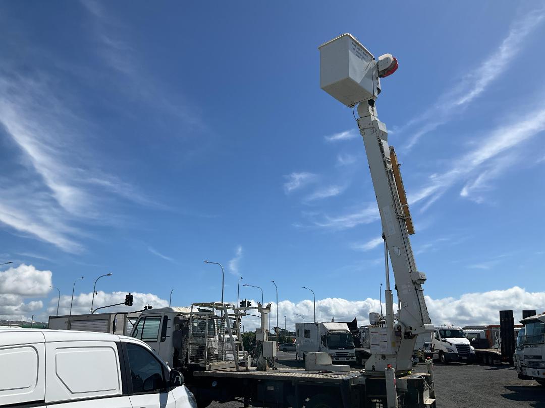 Photo '50' of Nissan Condor MK210F Cherry Picker/EWP