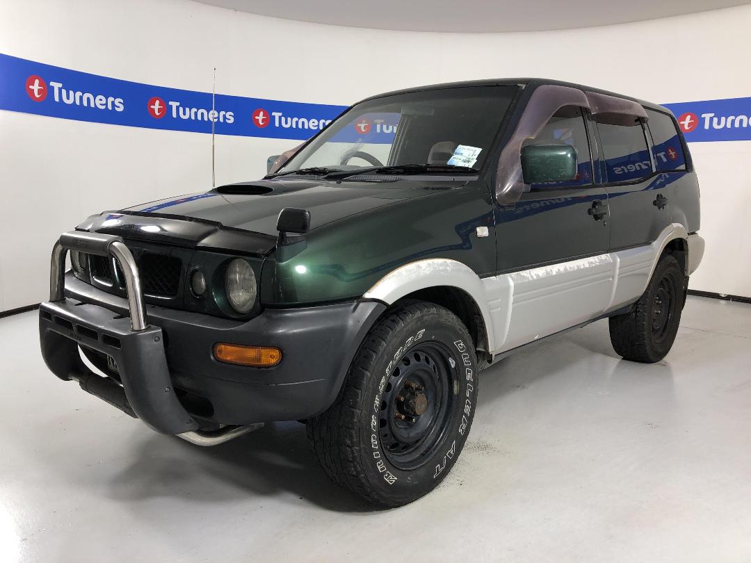 Photo '4' of Nissan Mistral