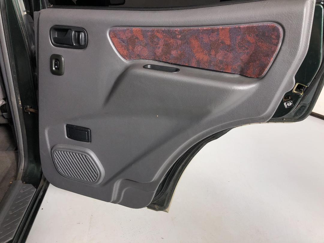 Photo '19' of Nissan Mistral