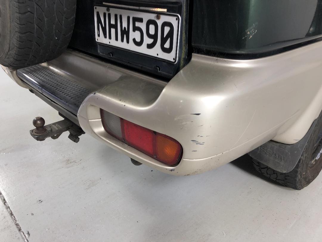 Photo '25' of Nissan Mistral