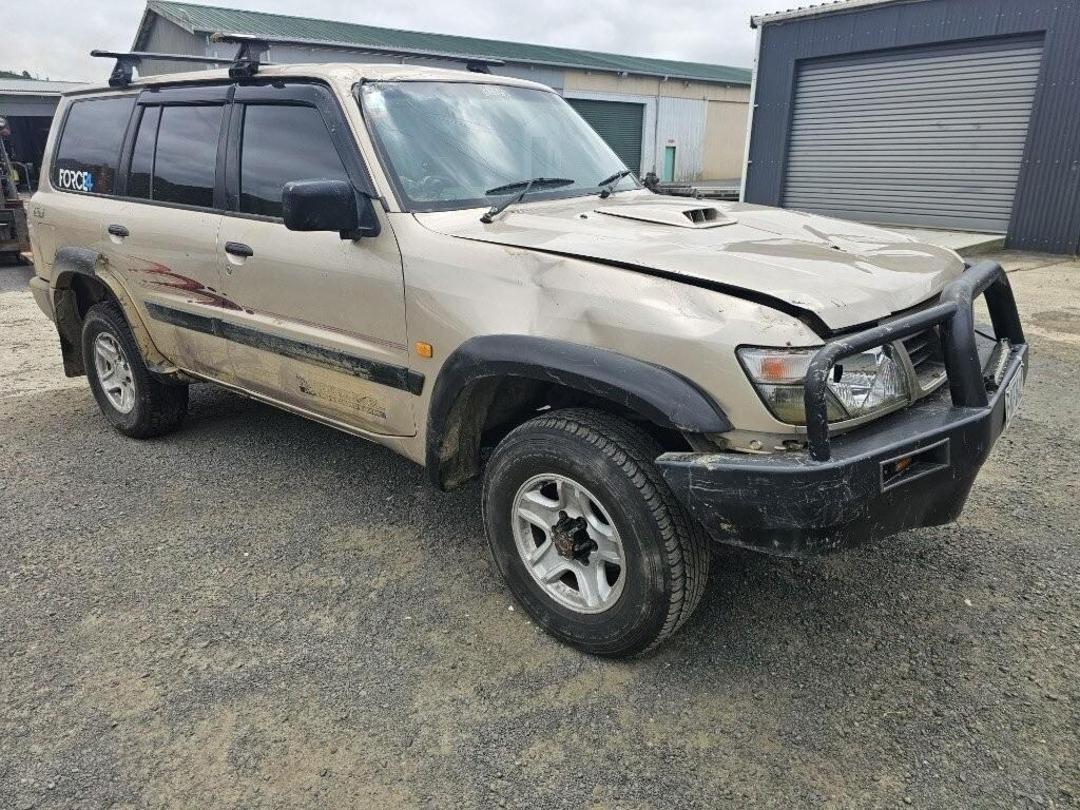 Photo '11' of Nissan Patrol